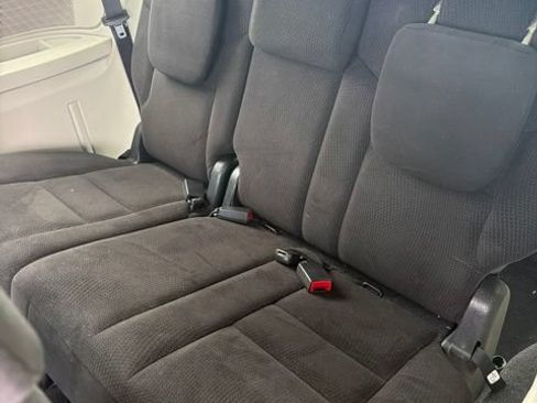 Used 2014 Dodge Grand Caravan SXT FWD image 24
