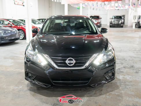 Used 2018 Nissan Altima 2.5 SL w/ 2.5 SL Technology Package image 2