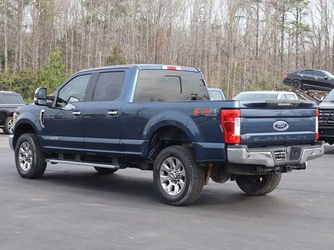 Used 2017 Ford F250 Lariat w/ Chrome Package image 4
