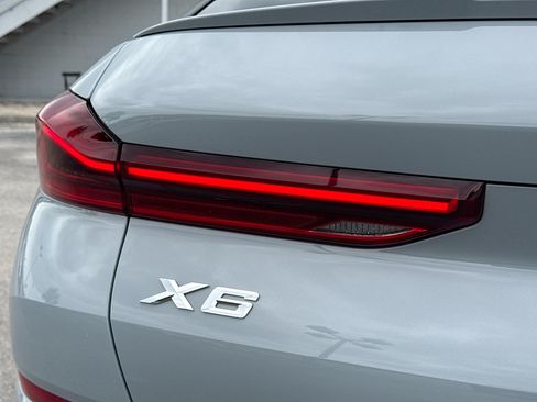 Used 2024 BMW X6 xDrive40i w/ Premium Package AWD/4WD image 10