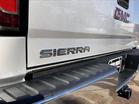 Used 2018 GMC Sierra 1500 SLT w/ SLT Premium Package image 30