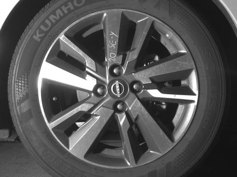 Used 2025 Nissan Versa SV image 13