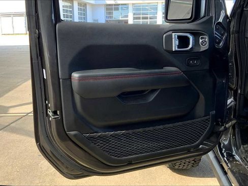 Used 2024 Jeep Gladiator Rubicon w/ Safety Group image 21