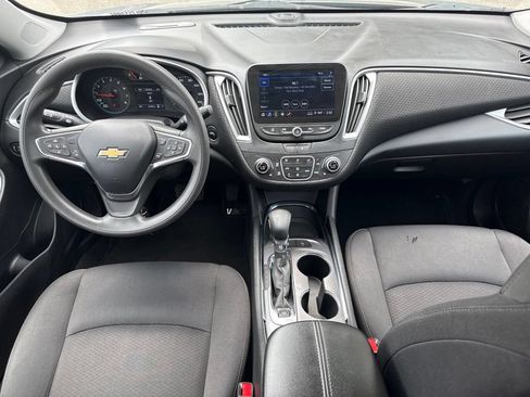Used 2025 Chevrolet Malibu LT FWD image 28
