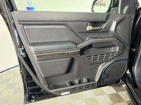 Used 2024 Toyota Tacoma TRD Off-Road image 11