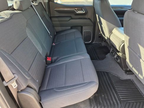 Used 2023 Chevrolet Silverado 1500 LT image 15