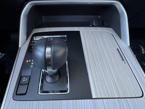 Used 2024 MAZDA CX-90 Plug-In Hybrid w/ Premium Pkg image 25