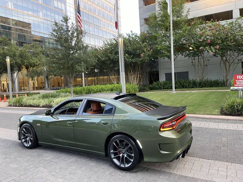 Used 2022 Dodge Charger Scat Pack w/ Plus Group RWD image 30