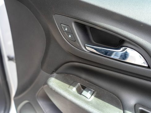Used 2021 Chevrolet Equinox LT AWD/4WD image 11