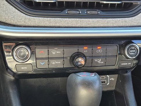 Used 2024 Jeep Compass Latitude AWD/4WD image 27