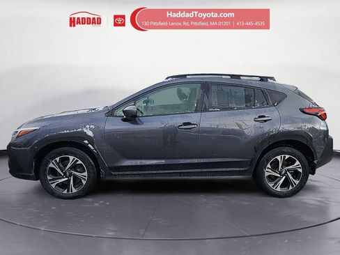 Used 2024 Subaru Crosstrek 2.0i Premium AWD/4WD image 2