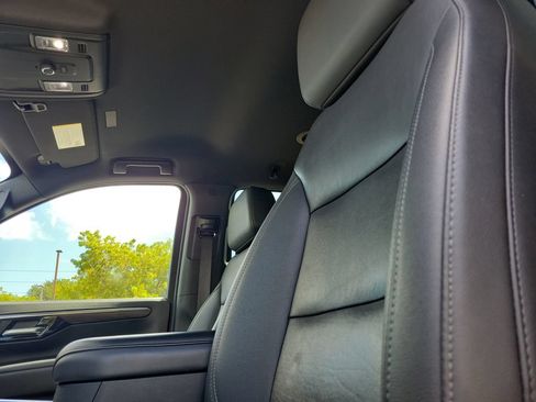 Used 2025 Chevrolet Tahoe LT RWD image 29