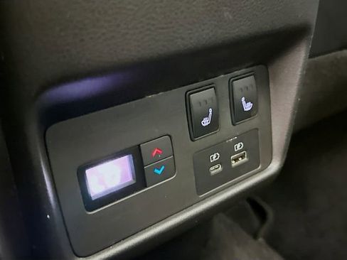 Certified 2022 Nissan Rogue Platinum w/ Head-Up Display Package image 28