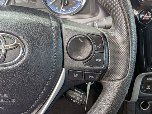 Used 2019 Toyota Corolla LE image 16