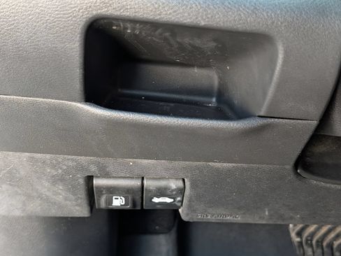 Used 2021 Nissan Kicks SV FWD image 22