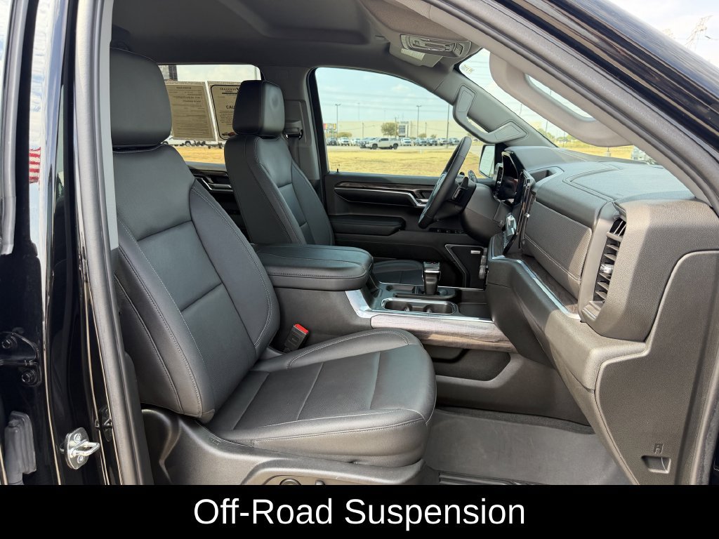 Used 2023 Chevrolet Silverado 1500 LTZ AWD/4WD image 35
