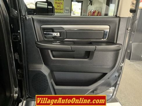 Used 2016 RAM 1500 Sport w/ Black Ram 1500 Sport Group AWD/4WD image 32