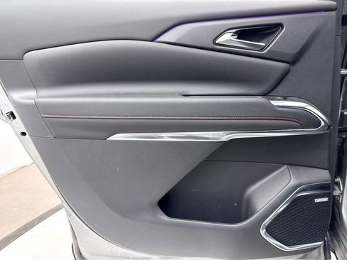 Used 2024 Chevrolet Traverse RS w/ LPO, Floor Liner Package image 32