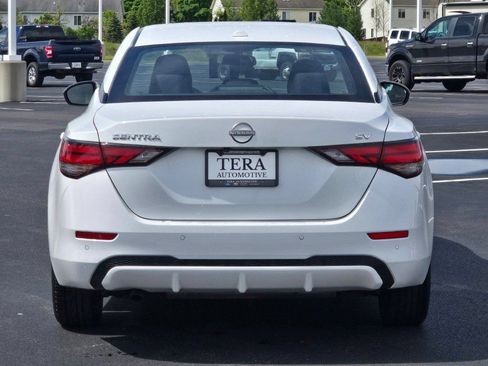 Used 2024 Nissan Sentra SV FWD image 14