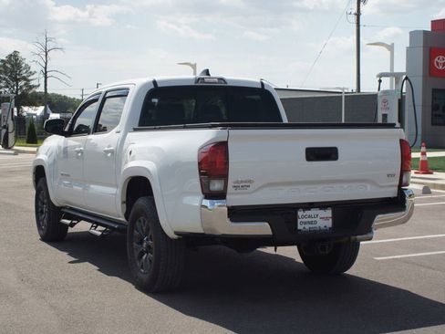 Used 2023 Toyota Tacoma SR5 AWD/4WD image 15