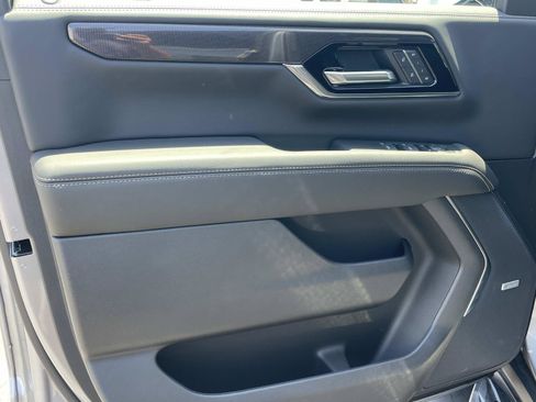 New 2026 GMC Yukon XL Elevation w/ Elevation Premium Package AWD/4WD image 17
