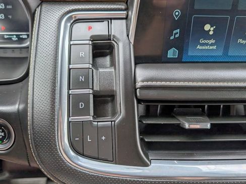Used 2024 Chevrolet Suburban Premier RWD image 12