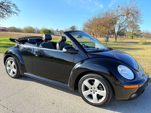 Used 2007 Volkswagen Beetle Convertible w/ Package 2 image 48
