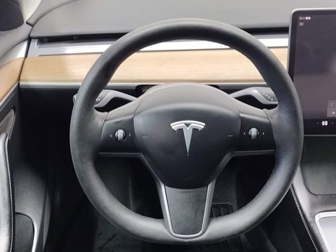 Used 2023 Tesla Model 3 Standard Range image 30