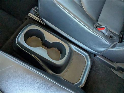 Used 2024 Toyota Highlander XLE image 19