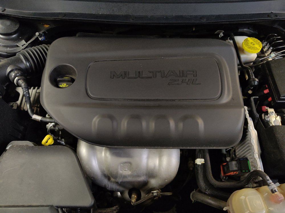 Used 2019 Jeep Cherokee Latitude Plus FWD image 30