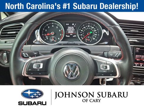Used 2019 Volkswagen Golf 4-Door FWD image 17