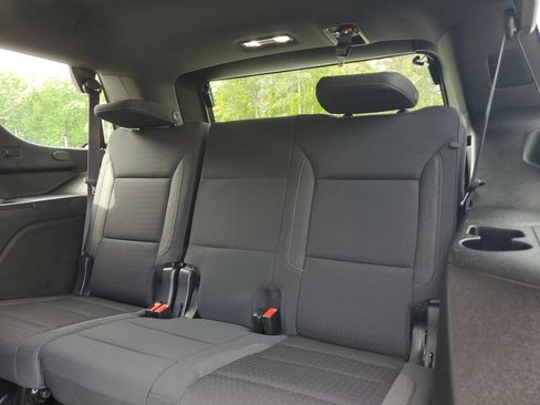 Used 2022 Chevrolet Tahoe LS RWD image 12
