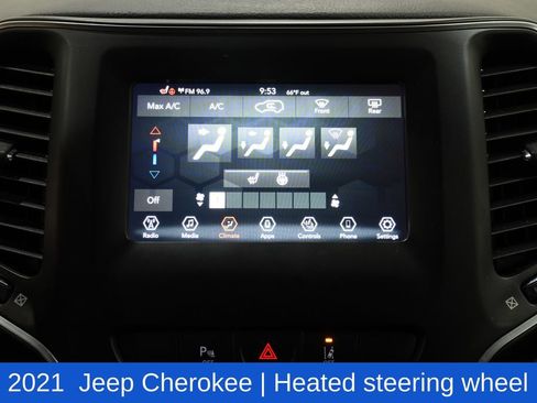 Used 2021 Jeep Cherokee Latitude Plus image 17