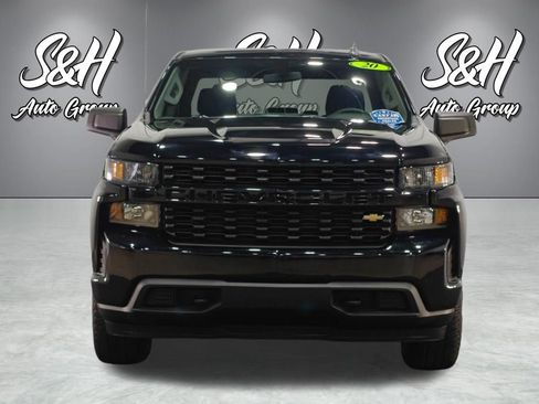 Used 2020 Chevrolet Silverado 1500 Custom w/ Custom Value Package AWD/4WD image 13