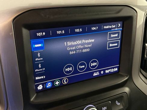 Used 2020 Chevrolet Silverado 1500 Custom w/ Custom Value Package RWD image 22