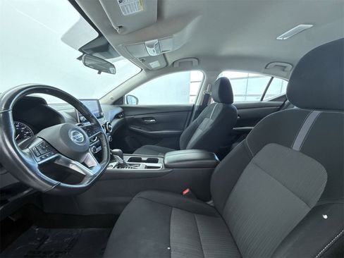 Used 2023 Nissan Sentra SV image 9