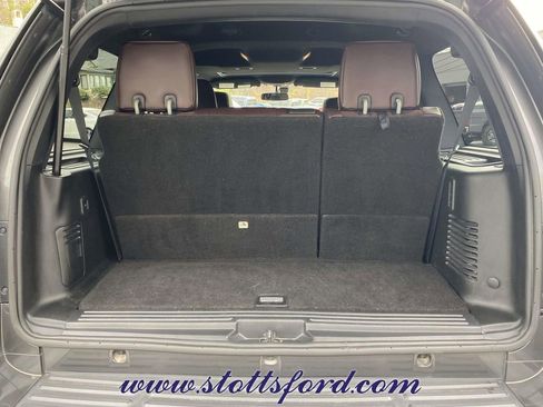 Certified 2017 Ford Expedition Platinum image 8