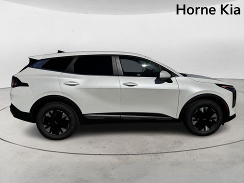 New 2026 Kia Sportage LX FWD image 3