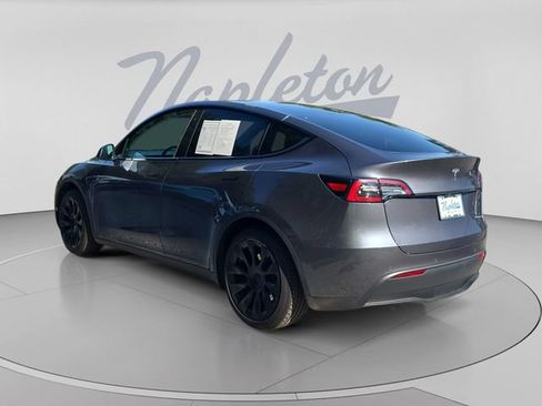 Used 2022 Tesla Model Y Long Range AWD/4WD image 6