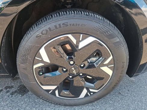 Used 2025 Kia Niro Wind w/ Wind Preserve Package image 8