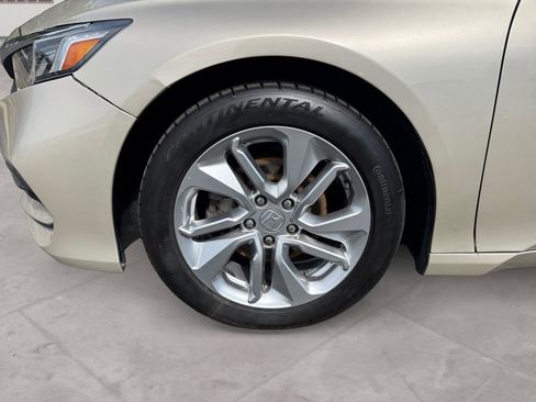 Used 2018 Honda Accord LX image 14