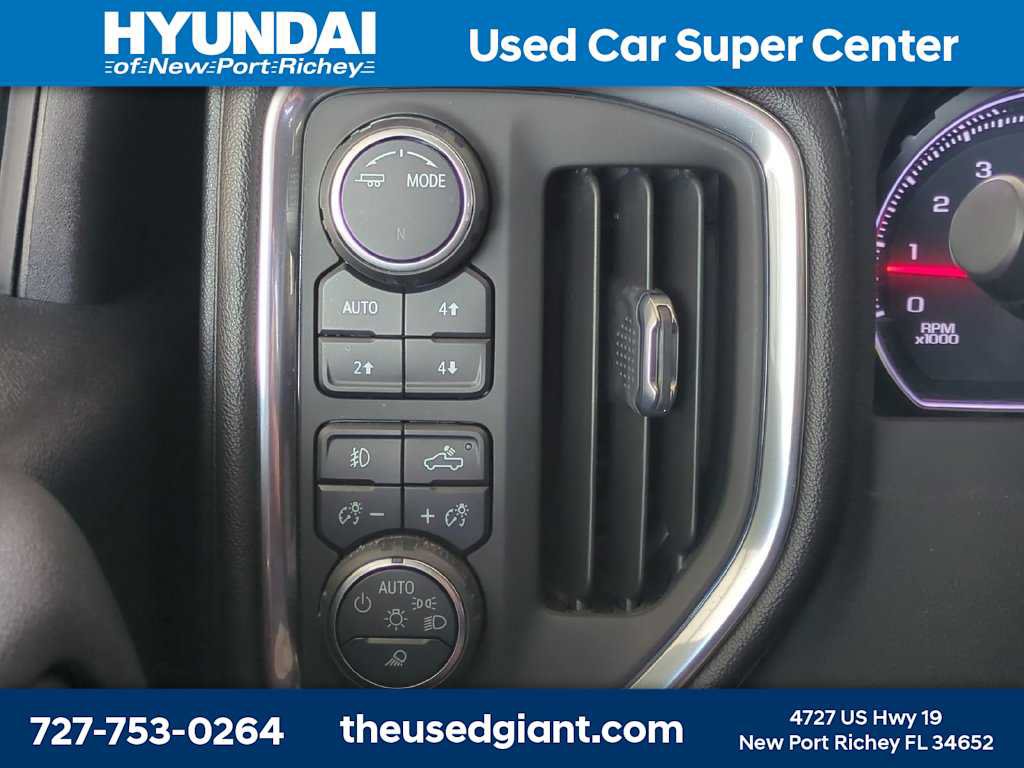 Used 2021 Chevrolet Silverado 2500 LTZ w/ Z71 Off-Road Package AWD/4WD image 25