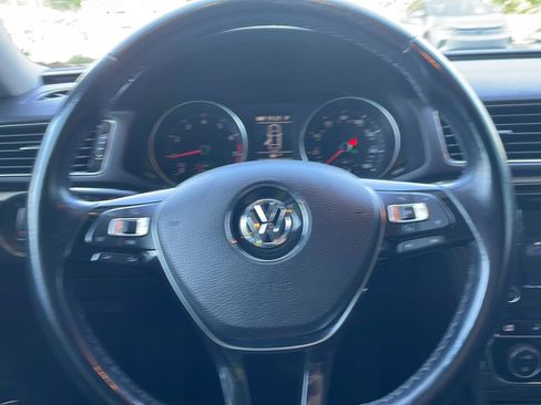Used 2017 Volkswagen Passat 1.8T SE FWD image 8