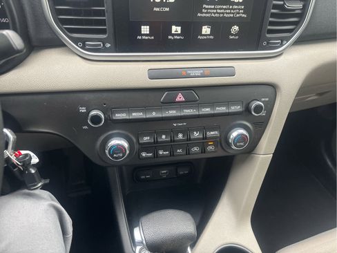 Used 2021 Kia Sportage LX w/ LX Fwd Popular Package image 13