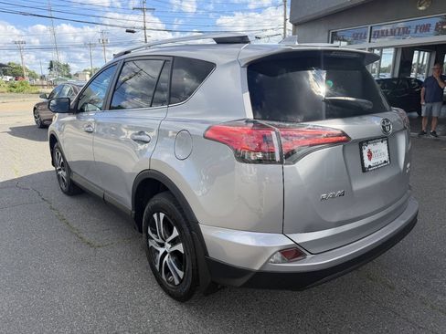 Used 2016 Toyota RAV4 LE AWD/4WD image 5