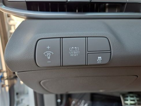New 2025 Hyundai Elantra SEL image 22