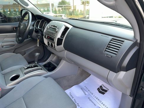 Used 2011 Toyota Tacoma 4x4 Double Cab w/ TRD Sport Pkg image 19