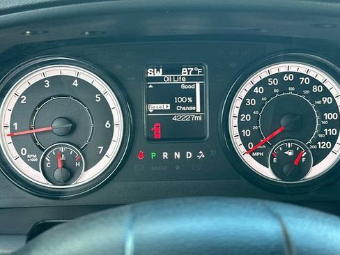 Used 2024 RAM 1500 Warlock RWD image 27