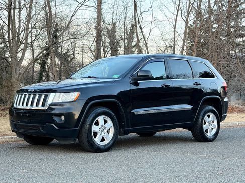 Used 2012 Jeep Grand Cherokee Laredo image 1