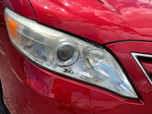 Used 2011 Toyota Camry LE FWD image 31